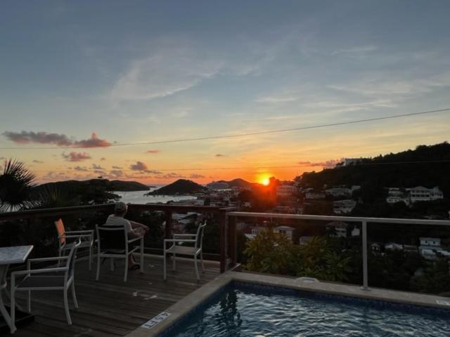 The Green Iguana Hotel Charlotte Amalie Buitenkant foto