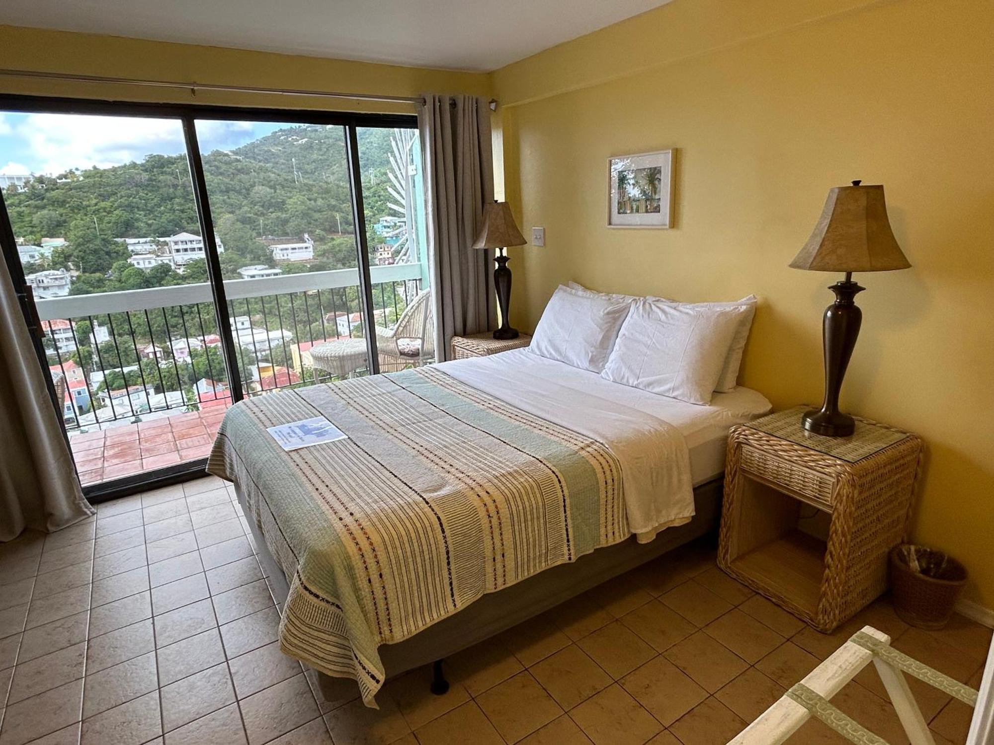 The Green Iguana Hotel Charlotte Amalie Buitenkant foto